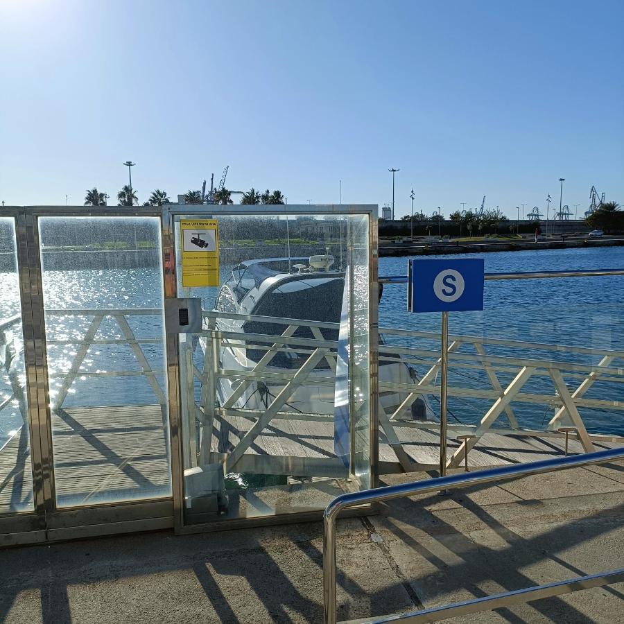 Noche Insolita En Yate De 16M A 2 Minutos De La Playa Valencia Bagian luar foto